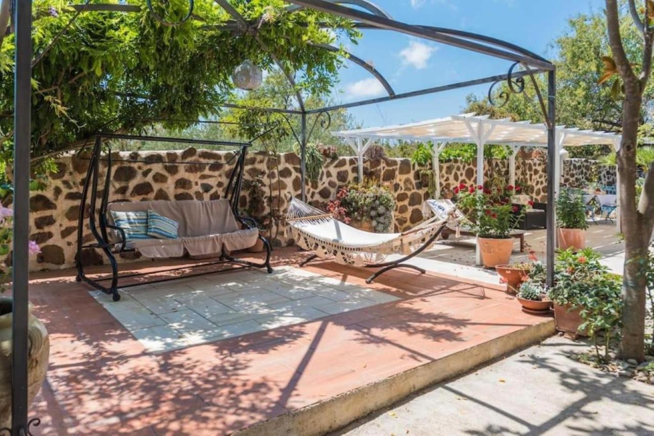Villa Con Immenso Giardino Orosei Exterior foto